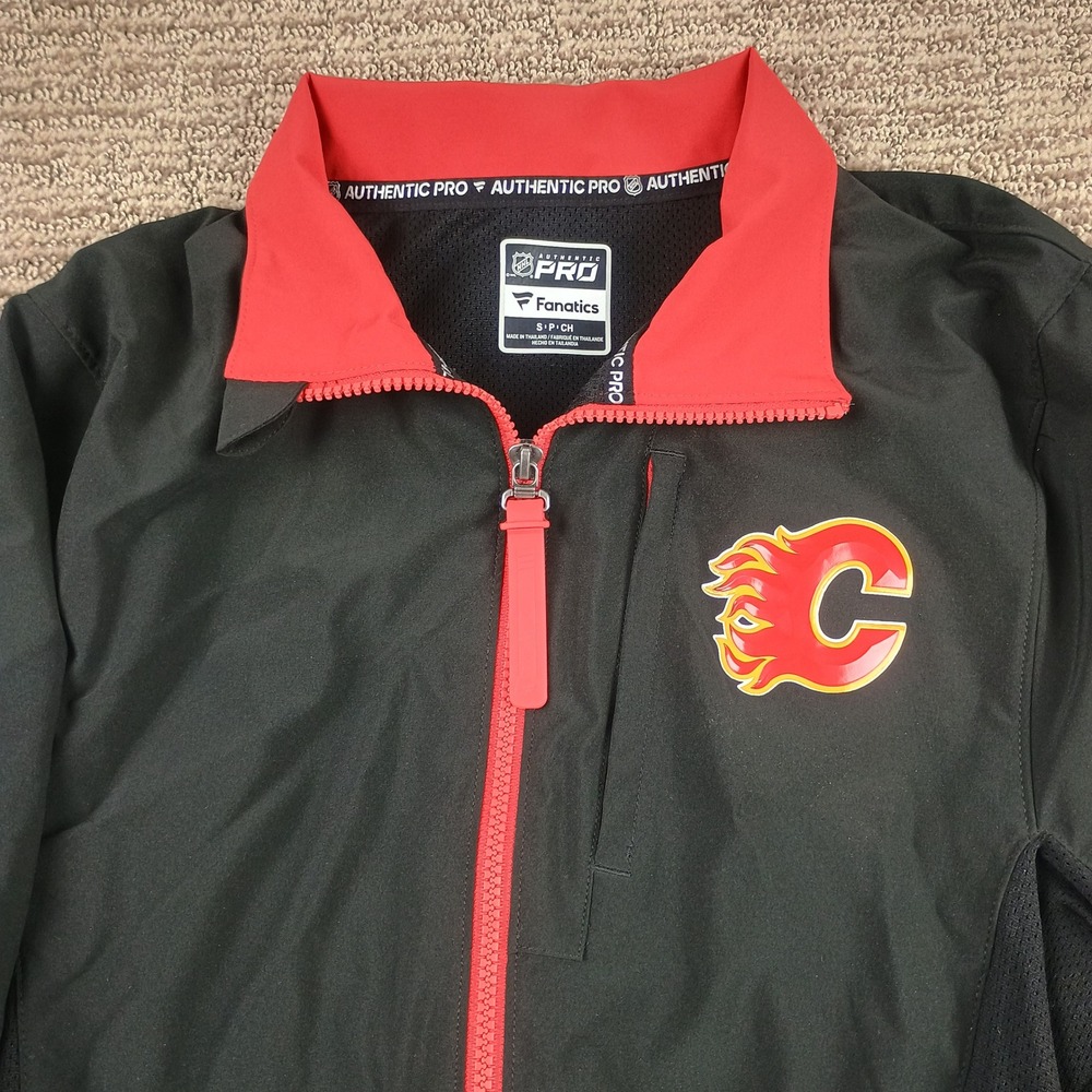 Authentic Calgary Flames NHL Jacket Mens Small Black Red  Pro Full Zip Fanatics - Picture 2 of 10